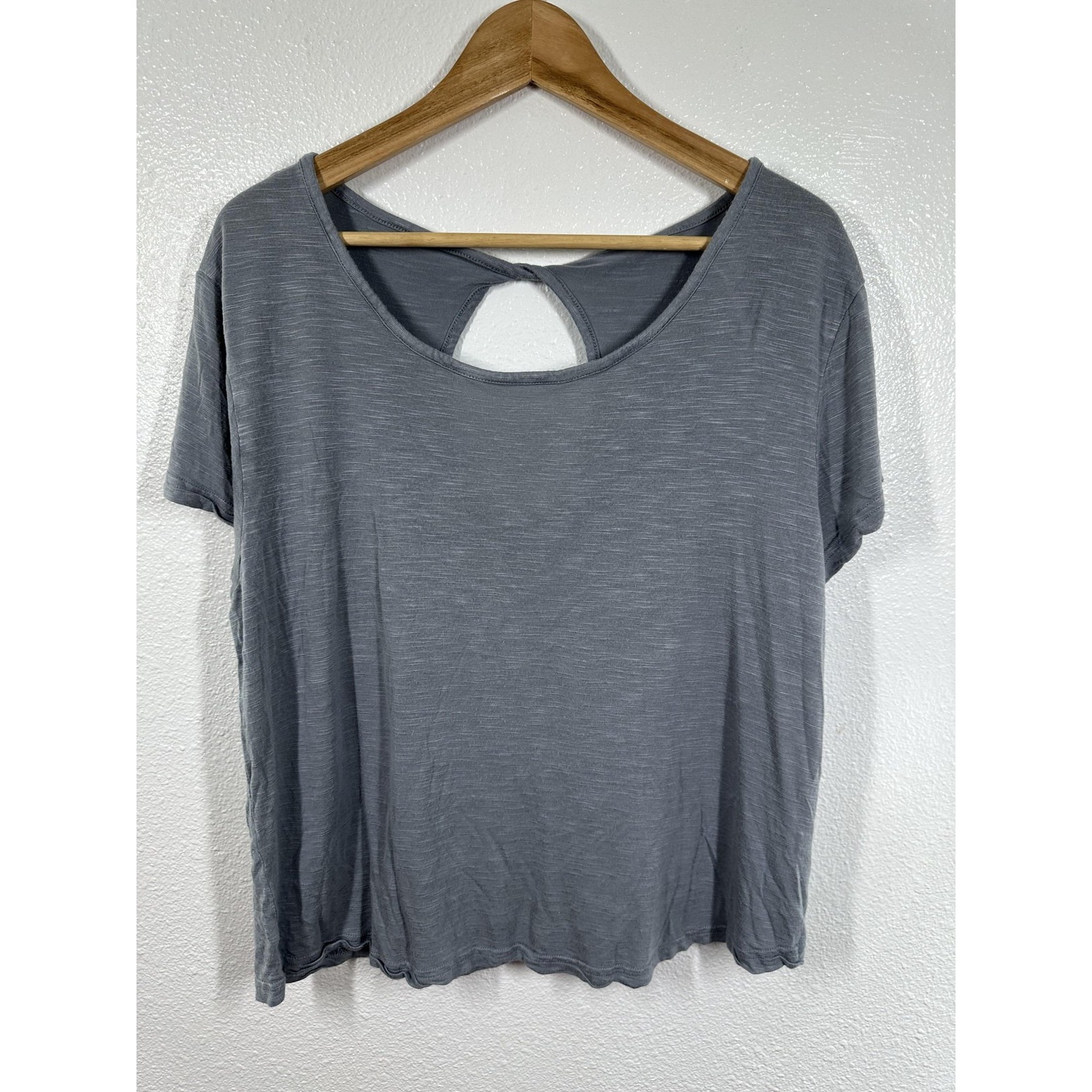 Stillwater Supply Co Shirt Womens Large Gray Keyhole Back Cropped Slub Knit